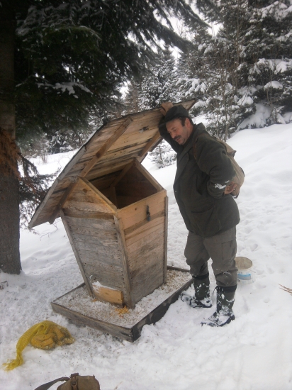 Kontrola a dosypanie krmiva