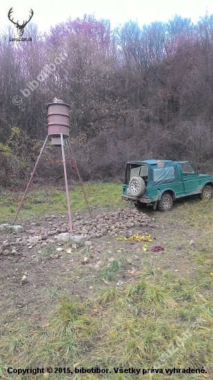 Prikrmovač