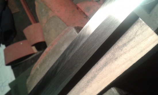 dnes ručné brúsenie čepele