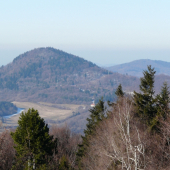 Rajtop a vpozadí Hrubý vrch