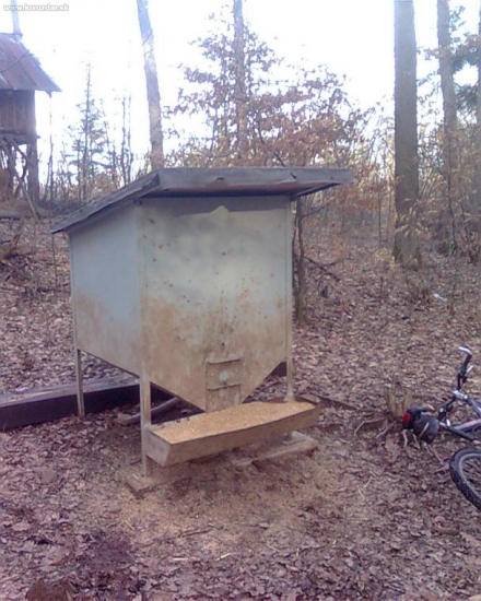 válov so zásobníkom