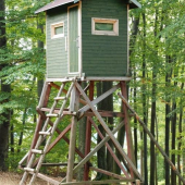 Nanovo postavený pod Bátorkami