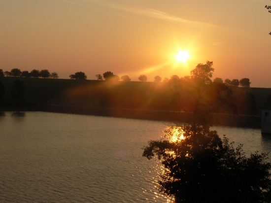vychádzajúce nad hladinou
