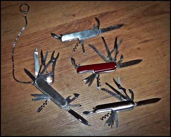 ruksakové - aj s vývrtkou ...:-)