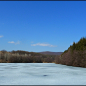 ešte je zamrznutý ...
