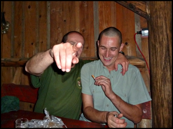 ... tam sa pozri, tam vyletí vtáčik ...