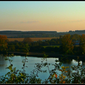 jesenný rybník ...