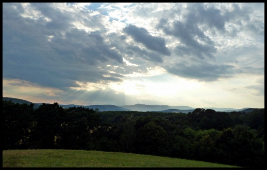 lúče spoza mrakov ...