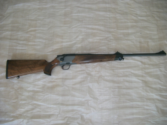 Konecne doma BLASER R8