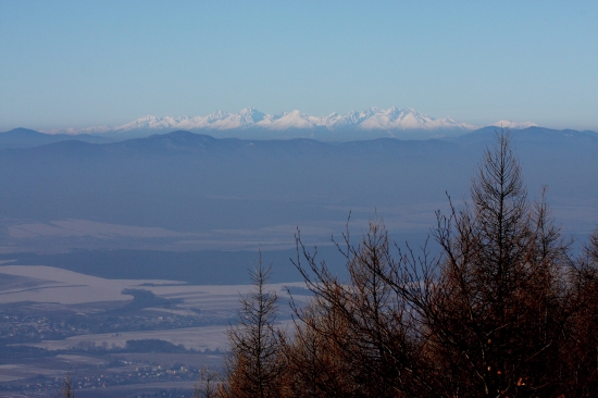 pohľad na Tatry zo Slanskych vrchov