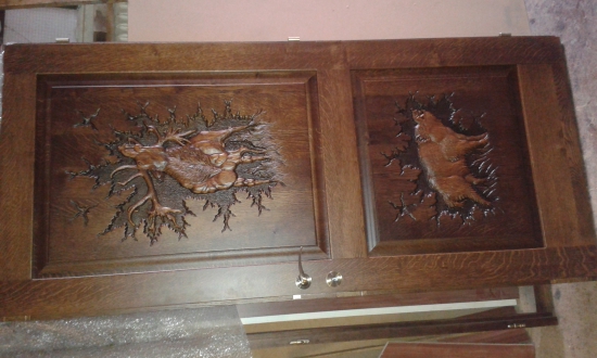 dubové dvere s drevorezbou