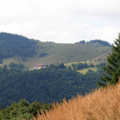 Malá Krížna s pohľadom na hotel Kráľova Studňa