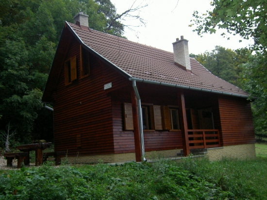 Udržiavaná chatka v peknom prostredí