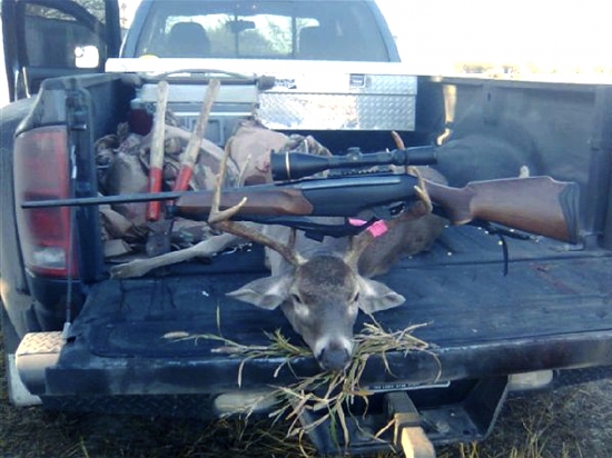 ...vzadu Ford F250.....