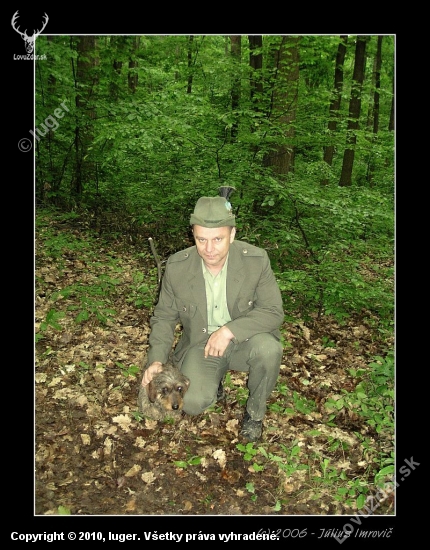 Drsnosrstý jazvečík