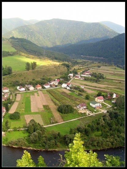 príroda pod Strečnom