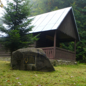 Chata  pomenovana po prof. Juliusovi Komarkovi .