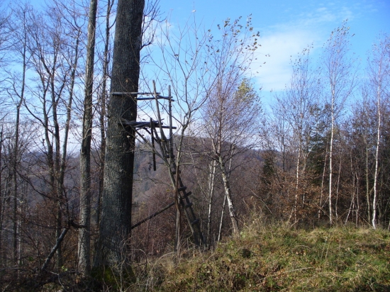 Stara už nepotrebna sedačka