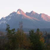 Lomničák za východu slnka