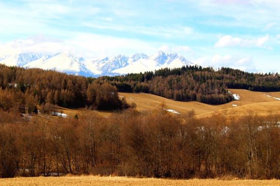 jar prišla pod Tatry...