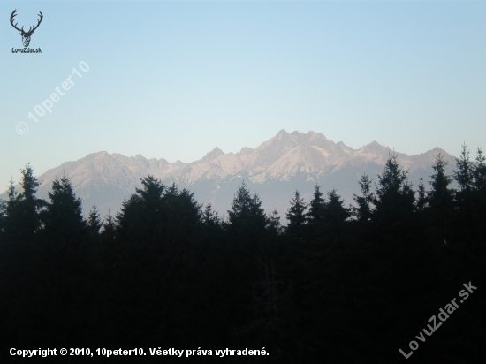 v pozadí V.Tatry