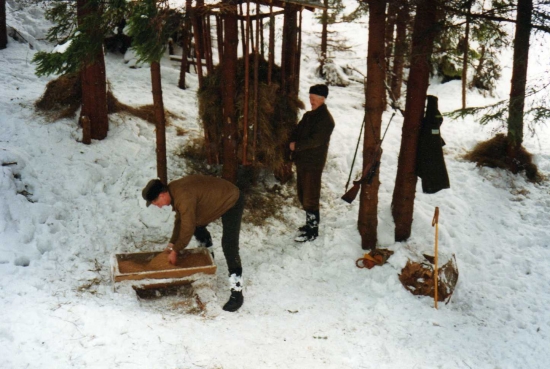 Oco a Dedo prikrmujú