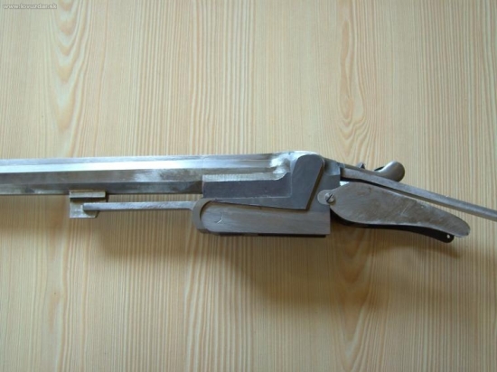 Výroba kohútkovej zlamovacej guľovnice v Suhle