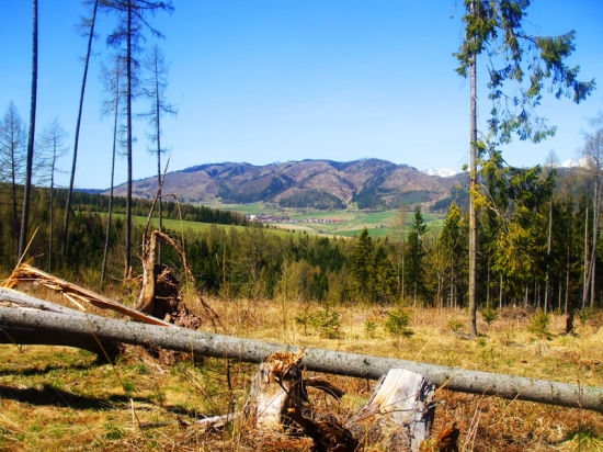 Dedinka v diaľke (Kravany) :)