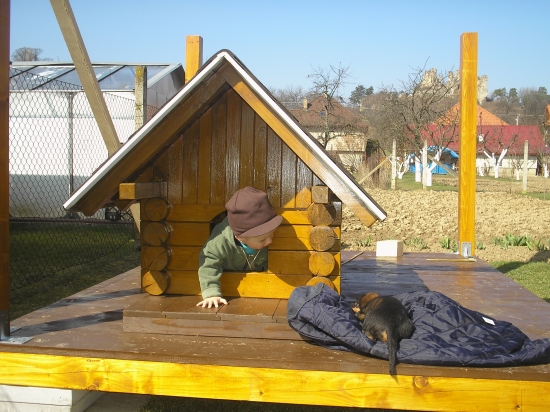 stavba voliéry pre Hektora