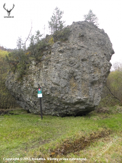 Bátovský balvan