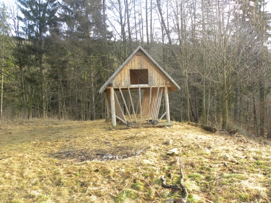 krmelec prázdny nie bohviečo