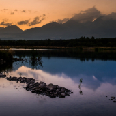 Západ slnka pri jazere pod Tatrami