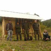 novy krmelec so zasobnikom