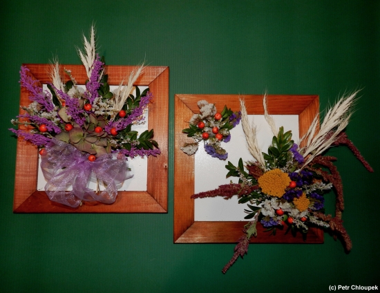 Nástěnné vazby ze suchých květů