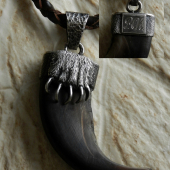 Přívěšek z pravého medvědího drápu