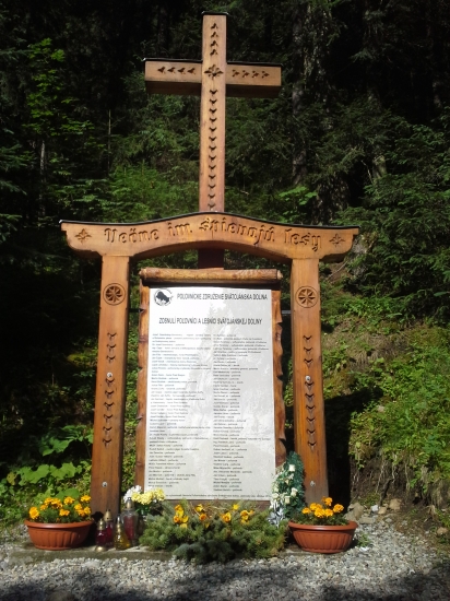 Večne im spievajú lesy....