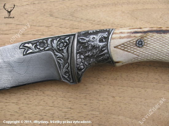 Detail gravirovaneho noža