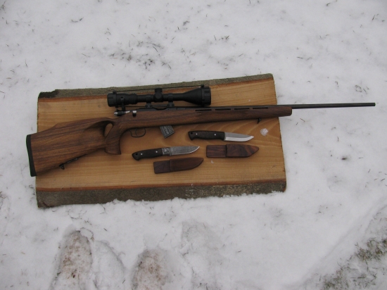 Prerobena 456-stka s pažbou Thumbhole