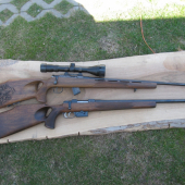 Lochshaft ,pažba s dierou,či Thumbhole.