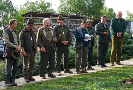 Medzinárodné všestranné skúšky jagdterrierov-rozhodcovský  zbor na čele s pánom Oto
