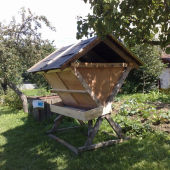 Zasobník na jadrové krmivo.