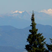 Pohľad na Tatry s Martinských holí.