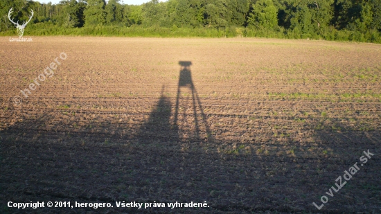 TIEŇ POSEDU
