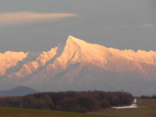 Sneh ostal už iba tam :/