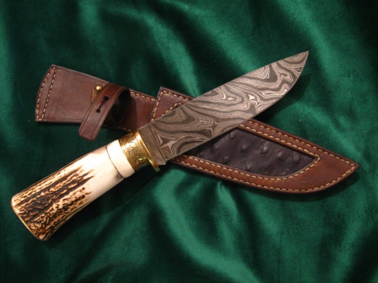 Nůž - damašek a paroh