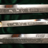 Detail leptu čepele tesáku