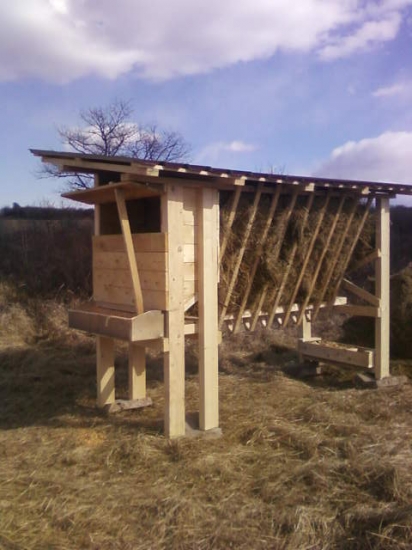 na svojom mieste naplnený