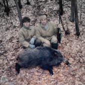 ...Silvestrovský kanec, ja,fotrík a pohodička, r. 1995...