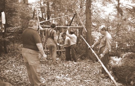 ...keď sa krmelček staval...