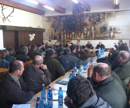 ...kopoviari sa dnes stretli v slušnom počte v Považskej Bystrici...